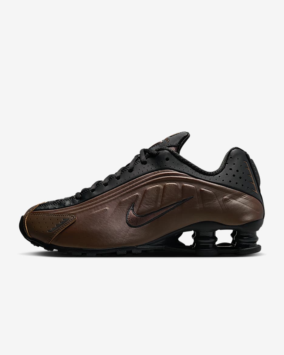 Chaussure Nike Shox R4 pour femme. Nike BE